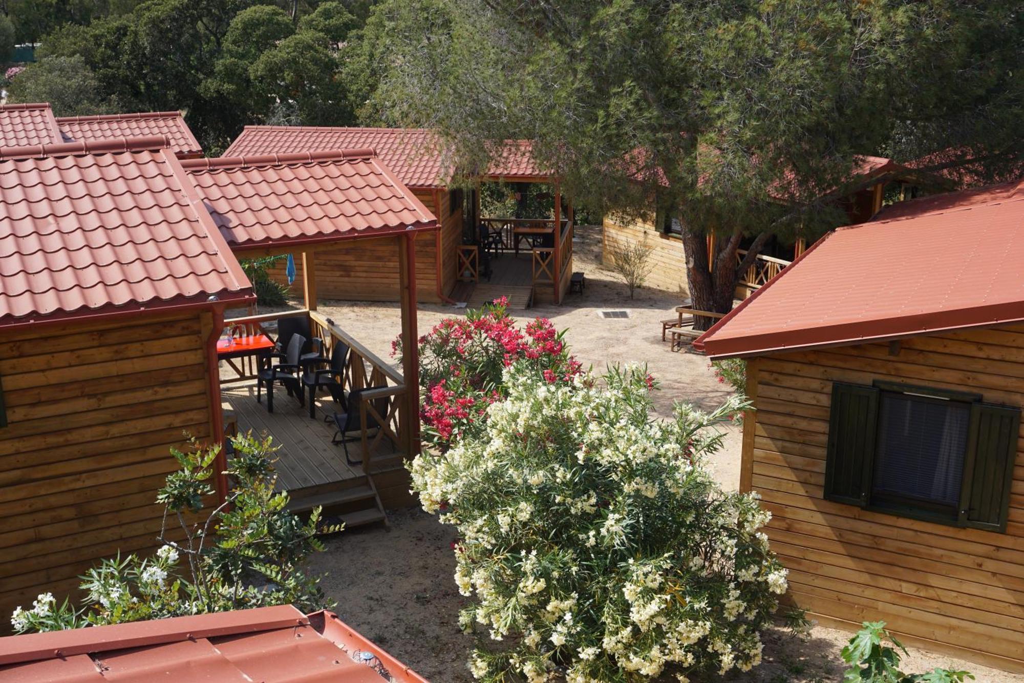 Feriendorf La Mora Кальви Экстерьер фото